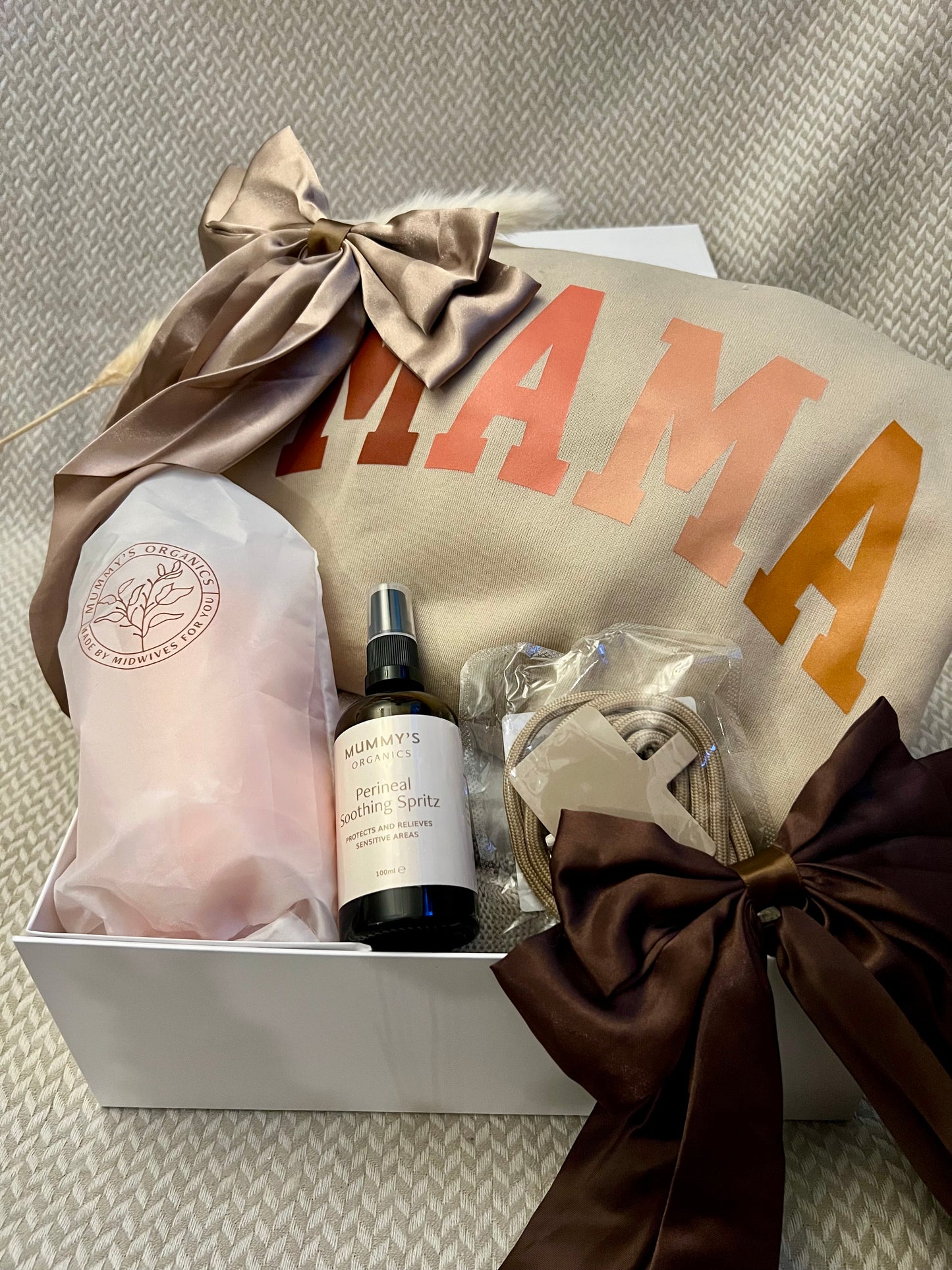 Held Hamper